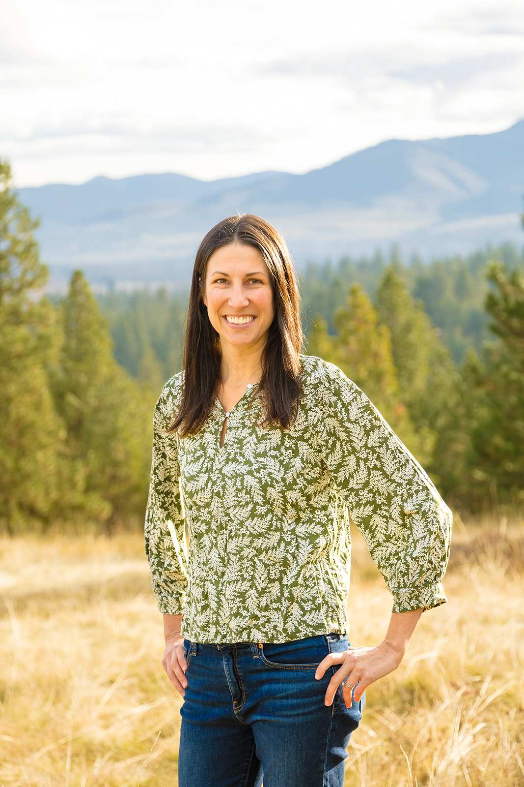 Image of smiling Laura Jennings